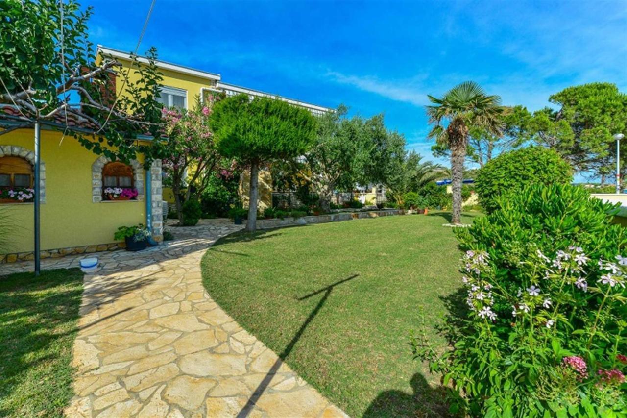 ויר Apartment House Inga מראה חיצוני תמונה