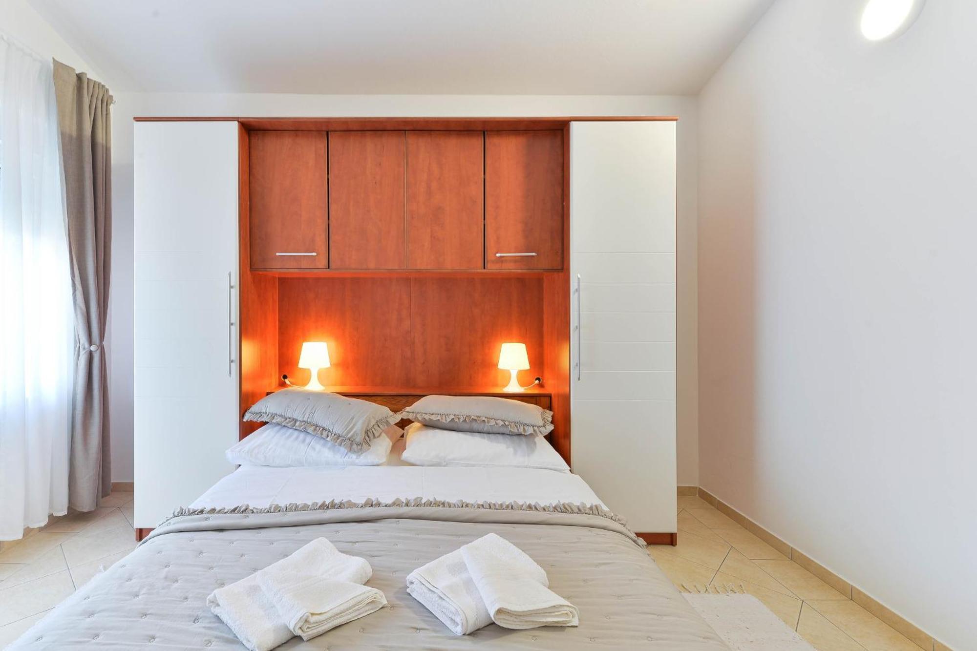 ויר Apartment House Inga מראה חיצוני תמונה