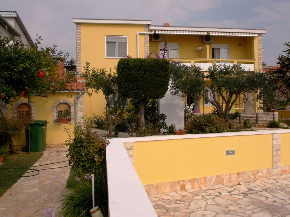 ויר Apartment House Inga מראה חיצוני תמונה